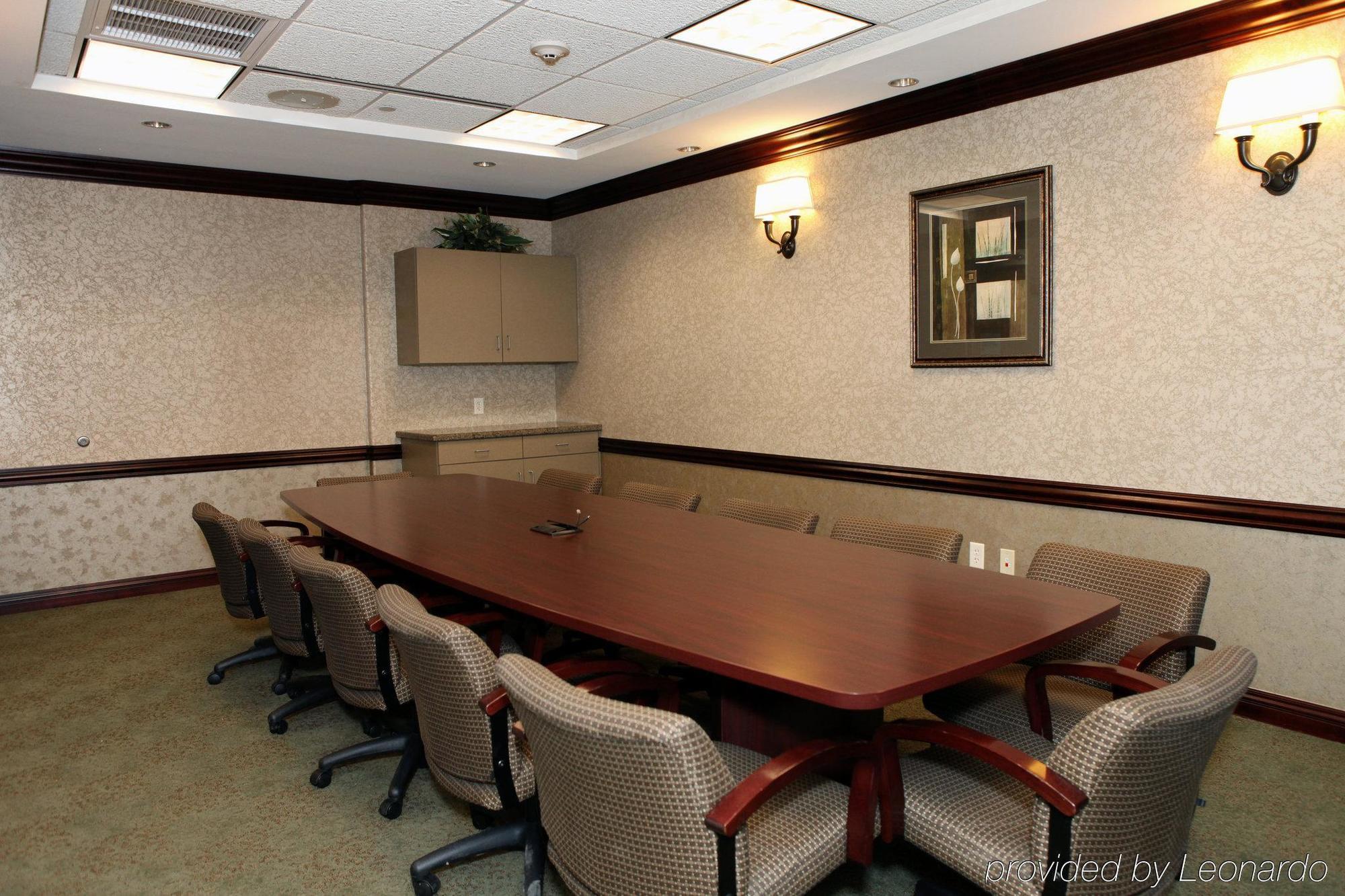 Holiday Inn Express And Suites Springfield Medical District By Ihg Einrichtungen foto